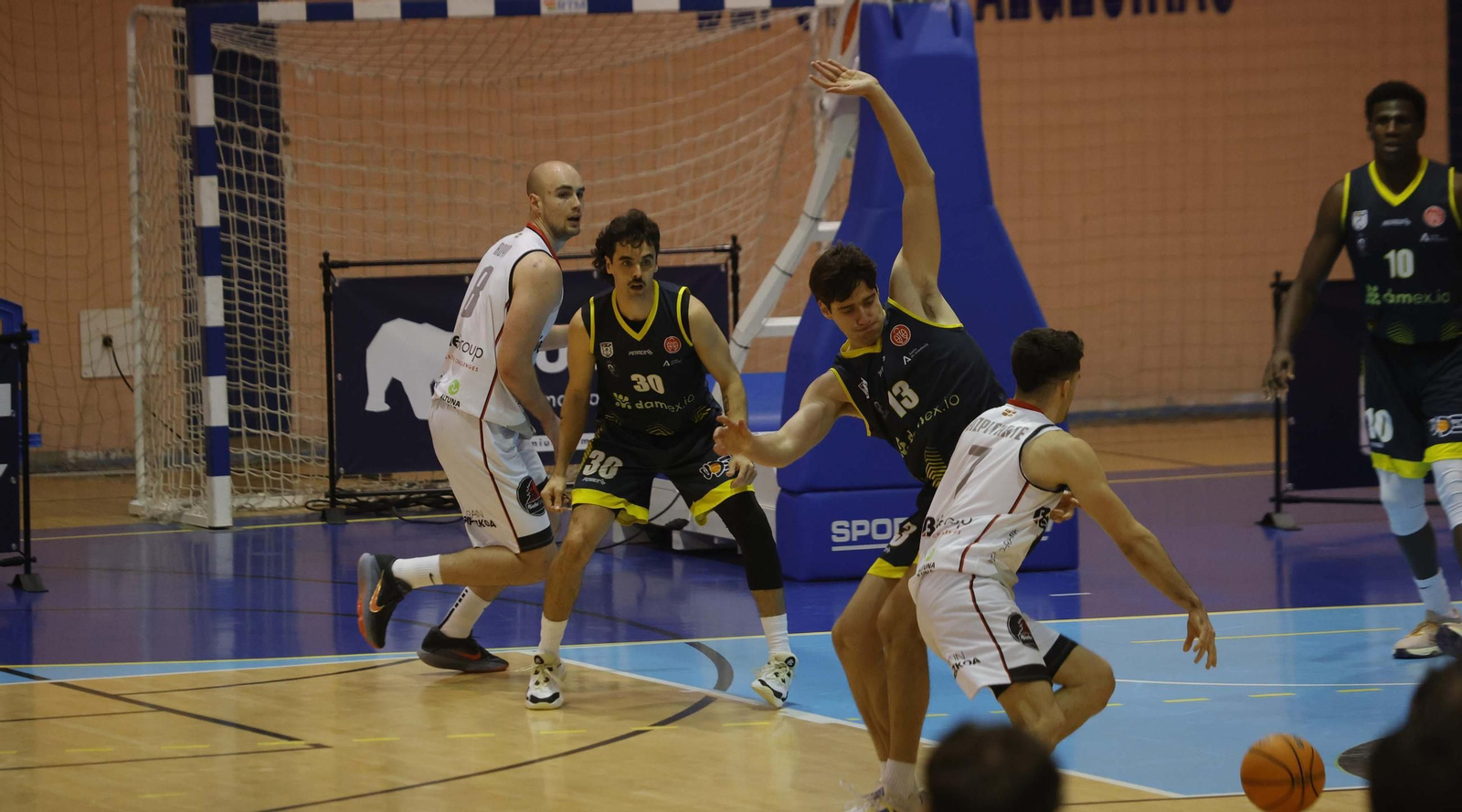 Las fotos del Udea Algeciras - Iraurgi Saski Baloia