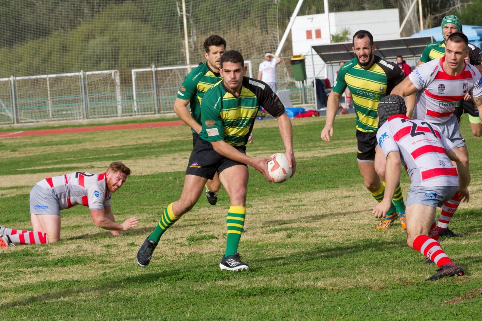 El equipo senior masculino en su partido de presentación en El Puerto contra CR Estrecho.