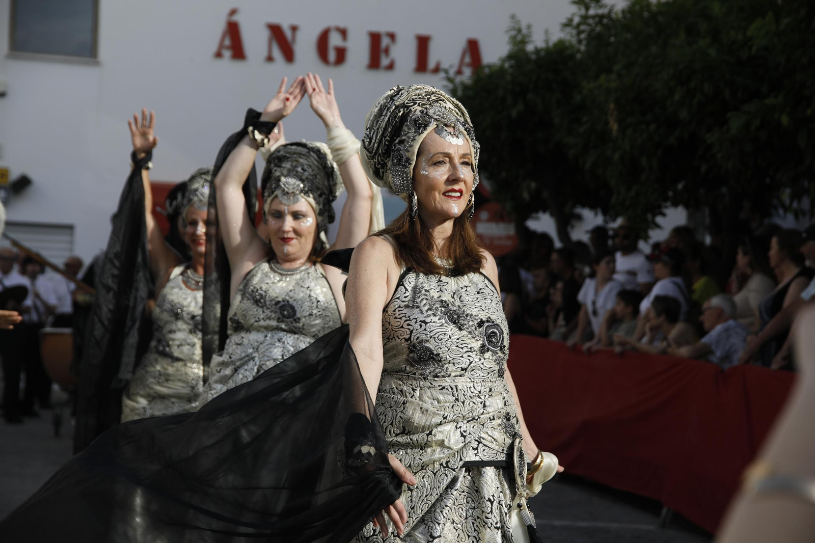 El gran desfile de Moros y Cristianos de Mojácar, en imágenes