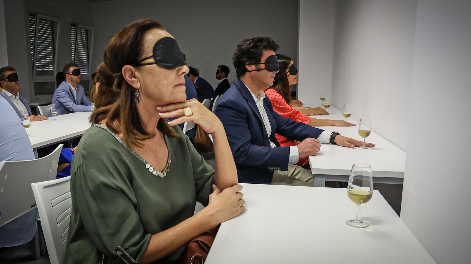 Cata sensorial a ciegas en el Campus de Jerez
