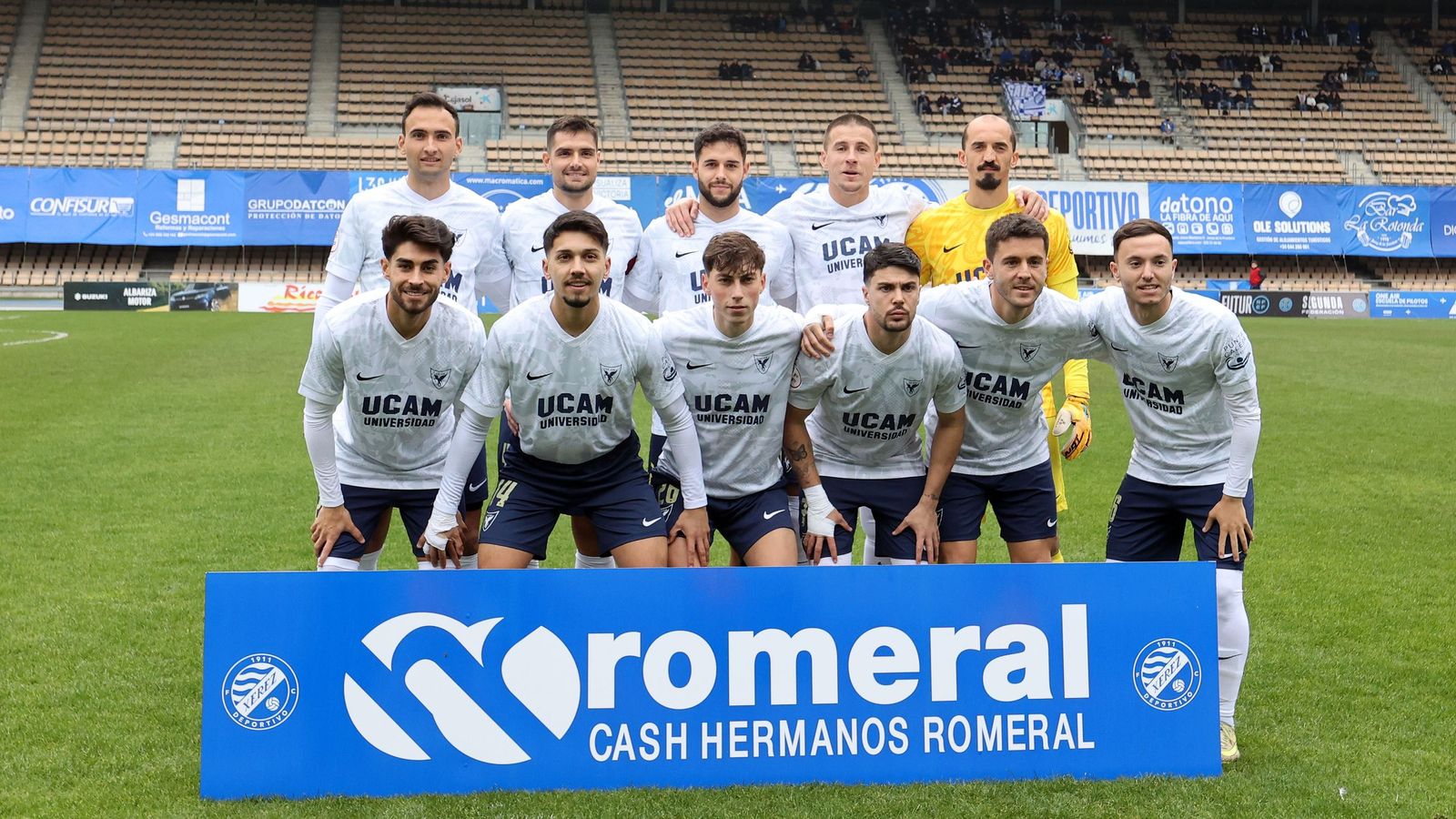 Imágenes del Xerez DFC contra el UCAM Murcia CF en Chapín