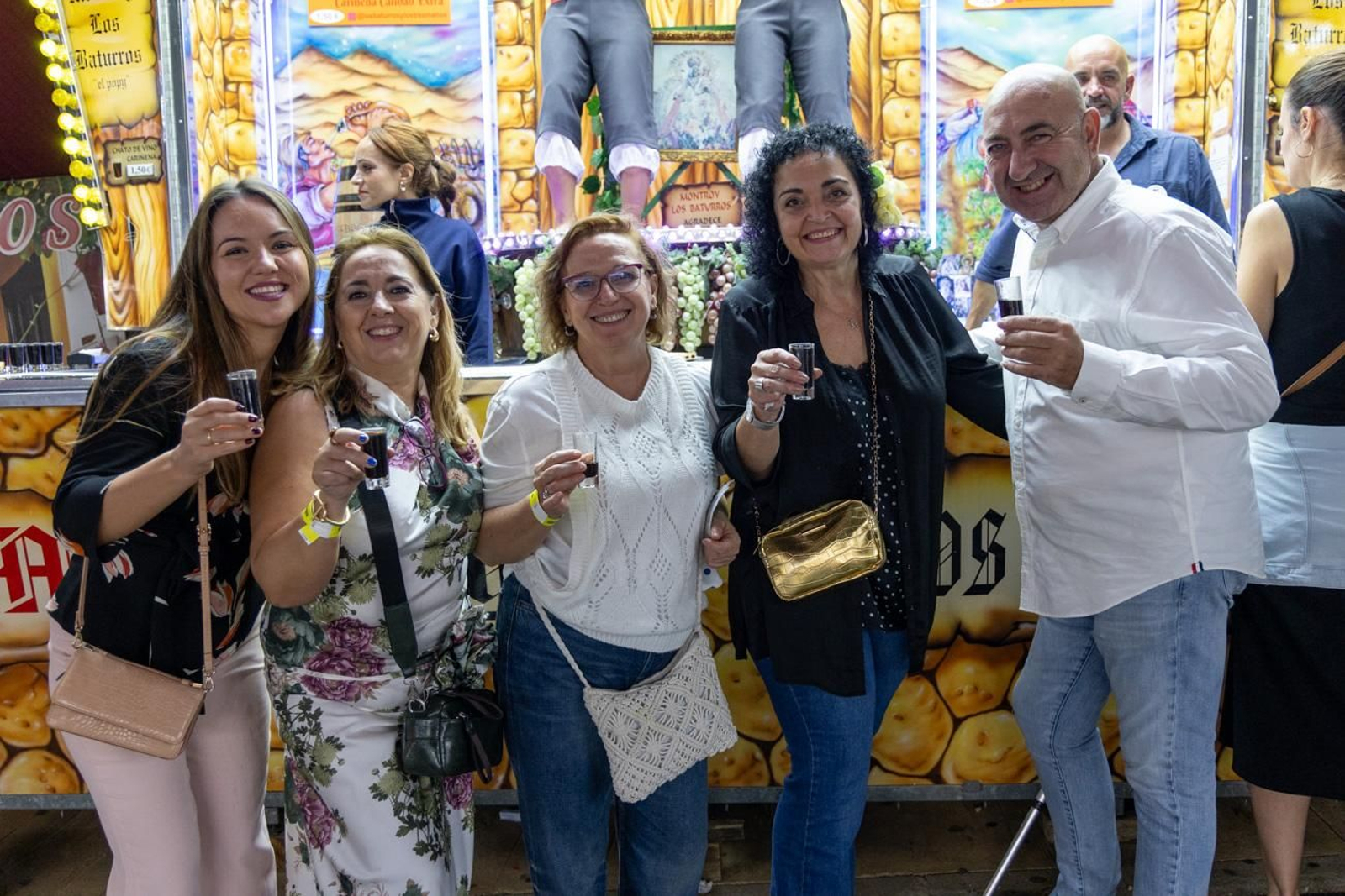 Los jiennenses disfrutan una noche más de la Feria de San Lucas