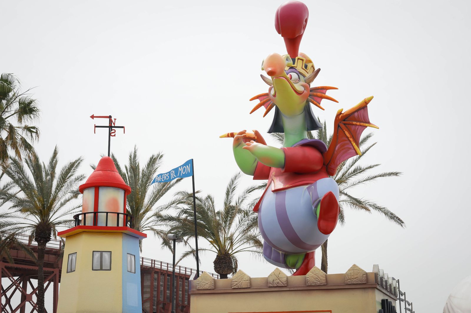 Las mejores imágenes de la "Globotá" en las fallas de Almería