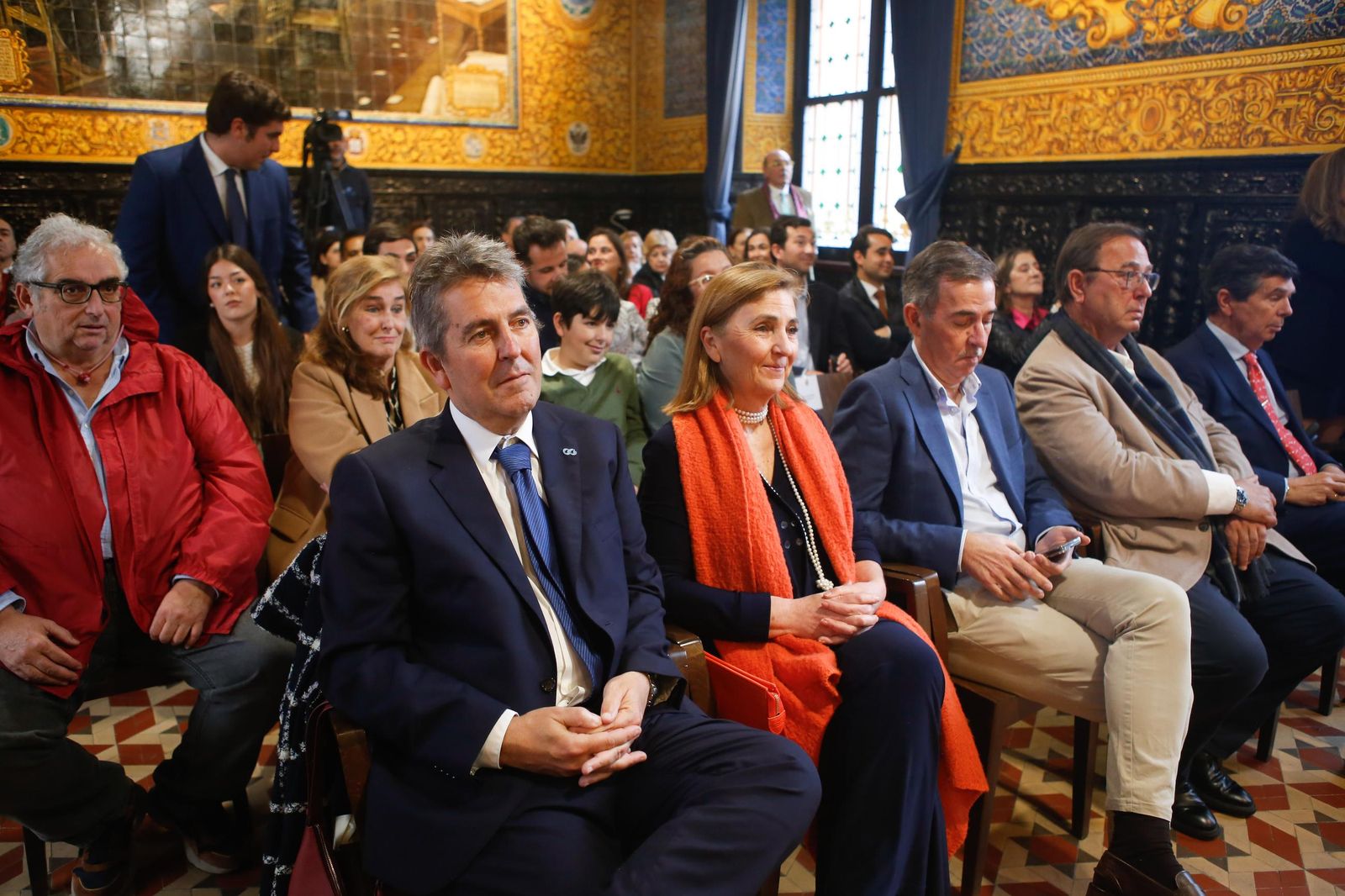 Fotos de la imposición de la insignia de la ciudad de Algeciras a Palma Briales de León