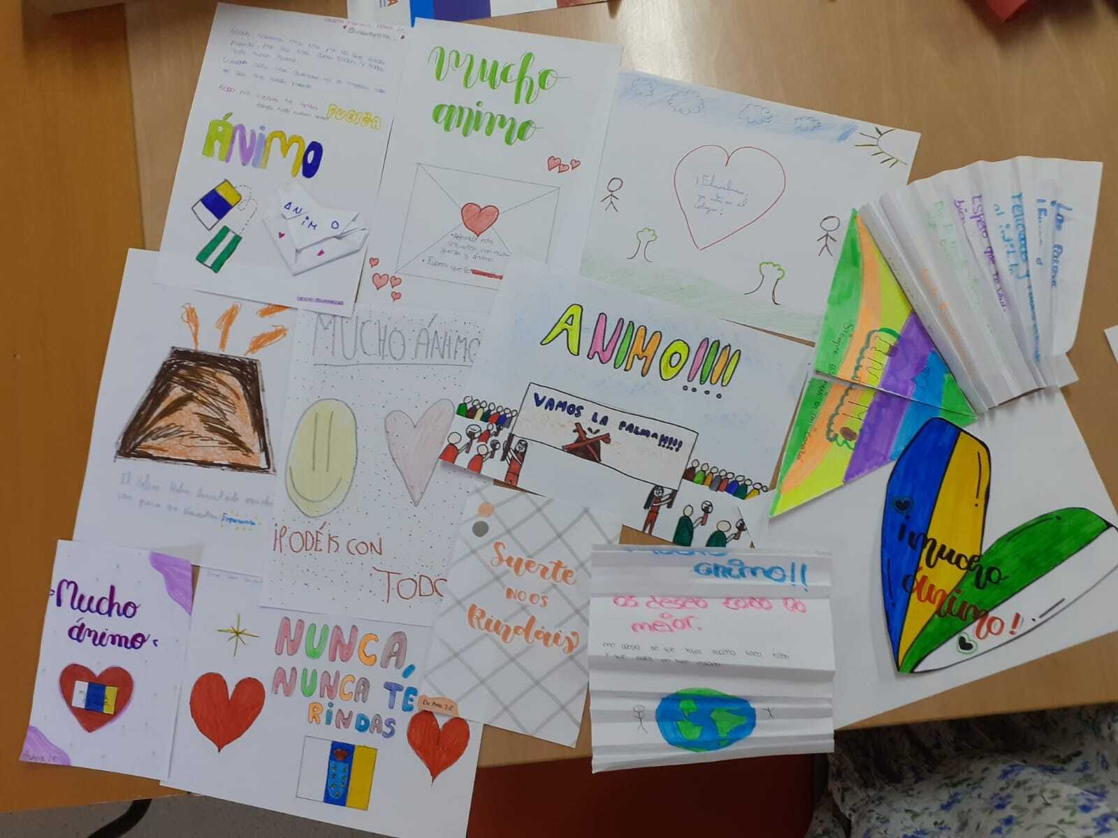 Cartas de apoyo a La Palma de alumnos de 2º de ESO del IES Alvareda de Dos Hermanas.