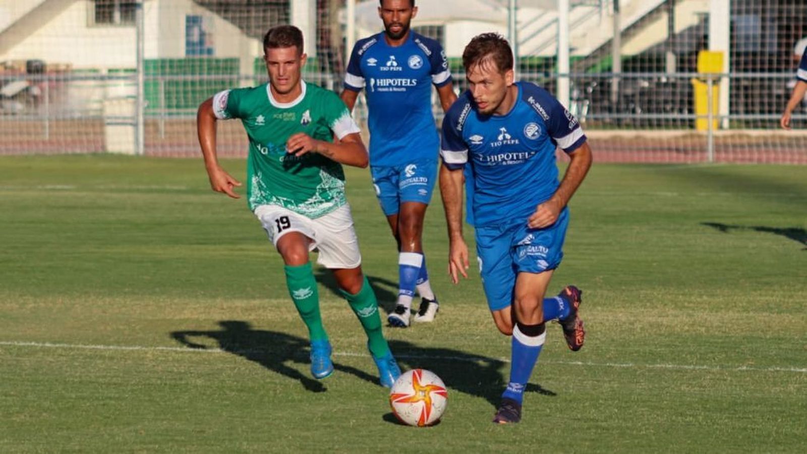 Imagen del amistoso entre el Rota y el Xerez DFC.