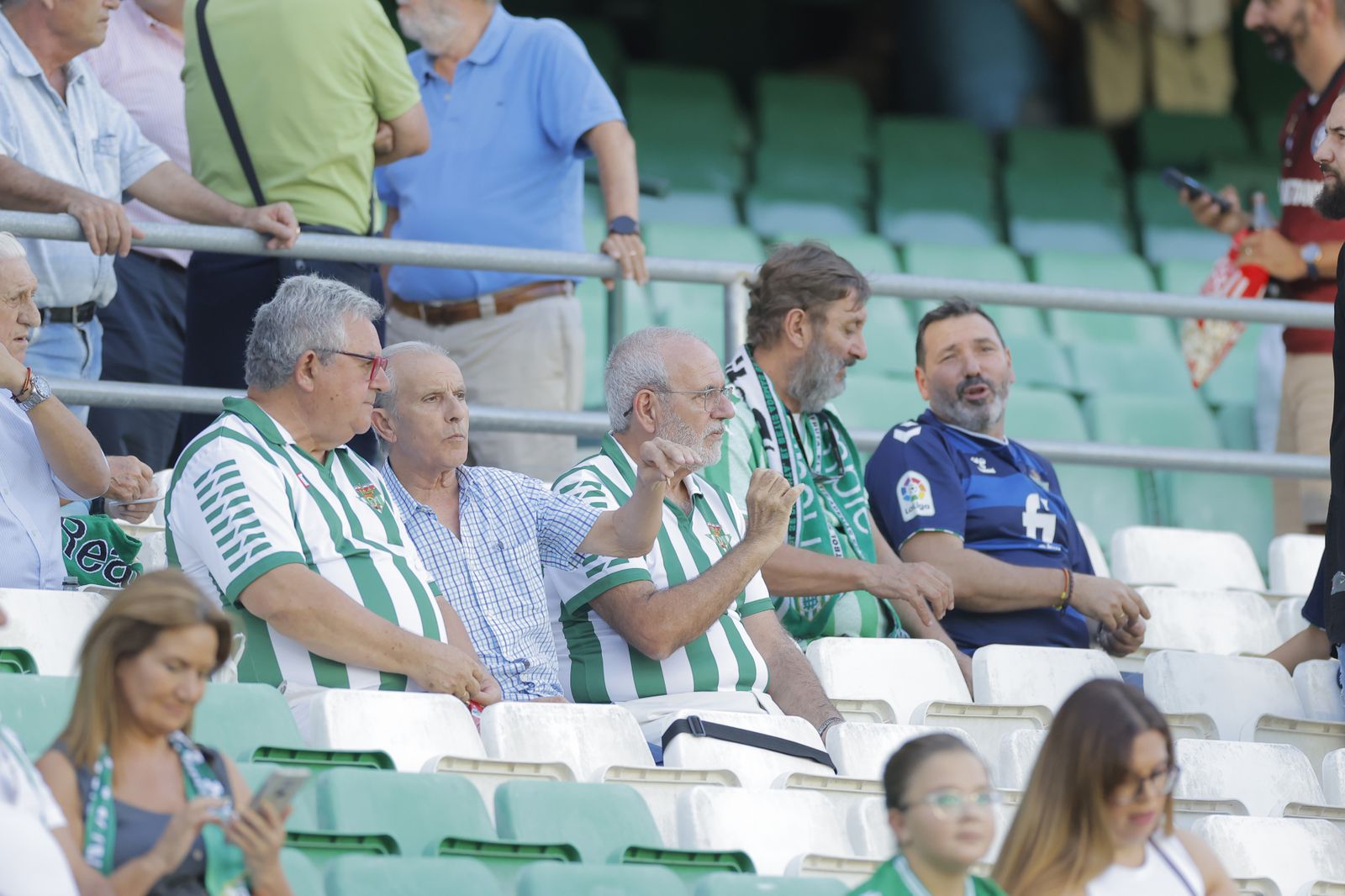 Búscate en la fotos del Betis-Sparta