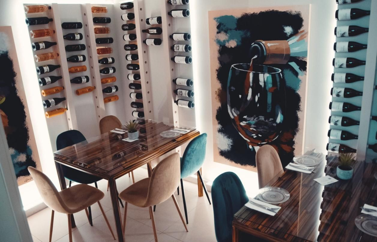 El hotel de Aracena que parece un museo y en donde cada habitación es una obra de arte