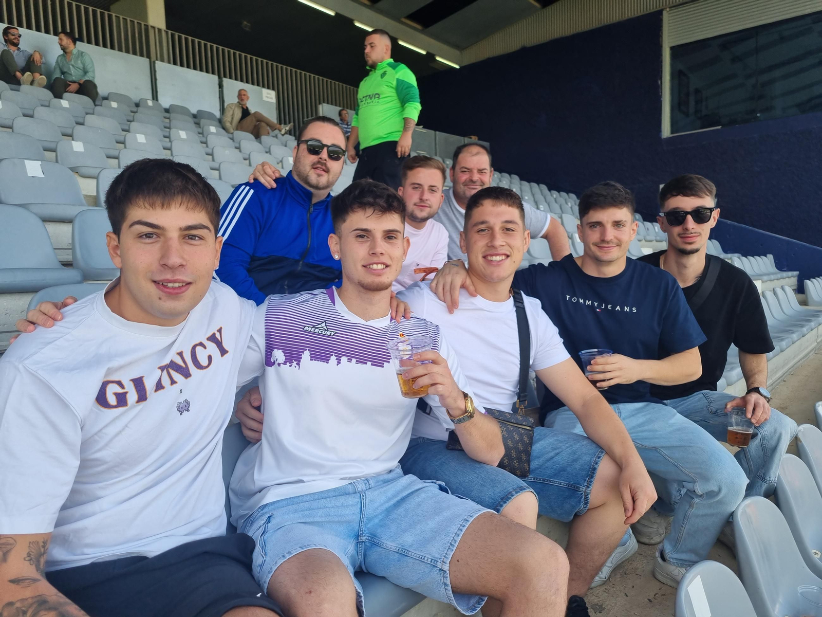 La afición lagarta en el empate entre el Real Jaén y UD Melilla, en imágenes