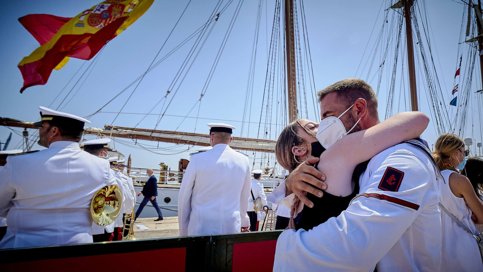 Recibimiento al buque escuela de la Armada española 'Juan Sebastián de Elcano'