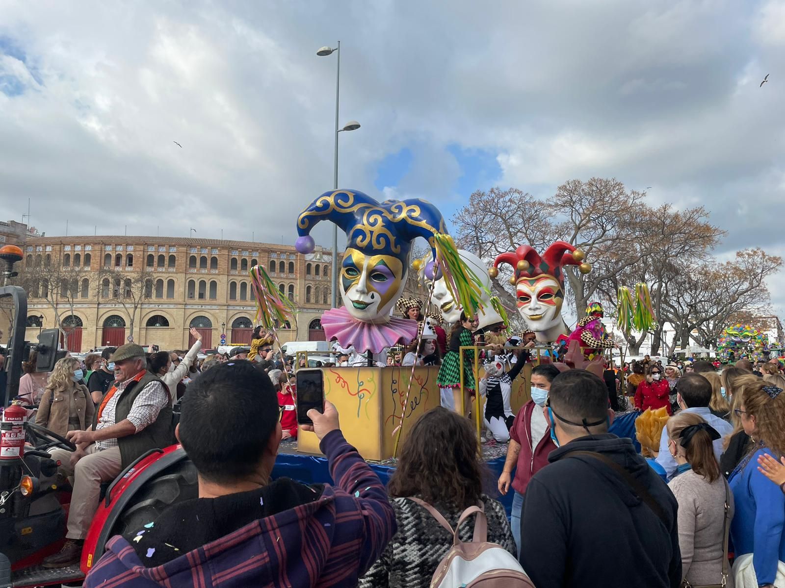 La cabalgata de Carnaval de El Puerto, en imágenes