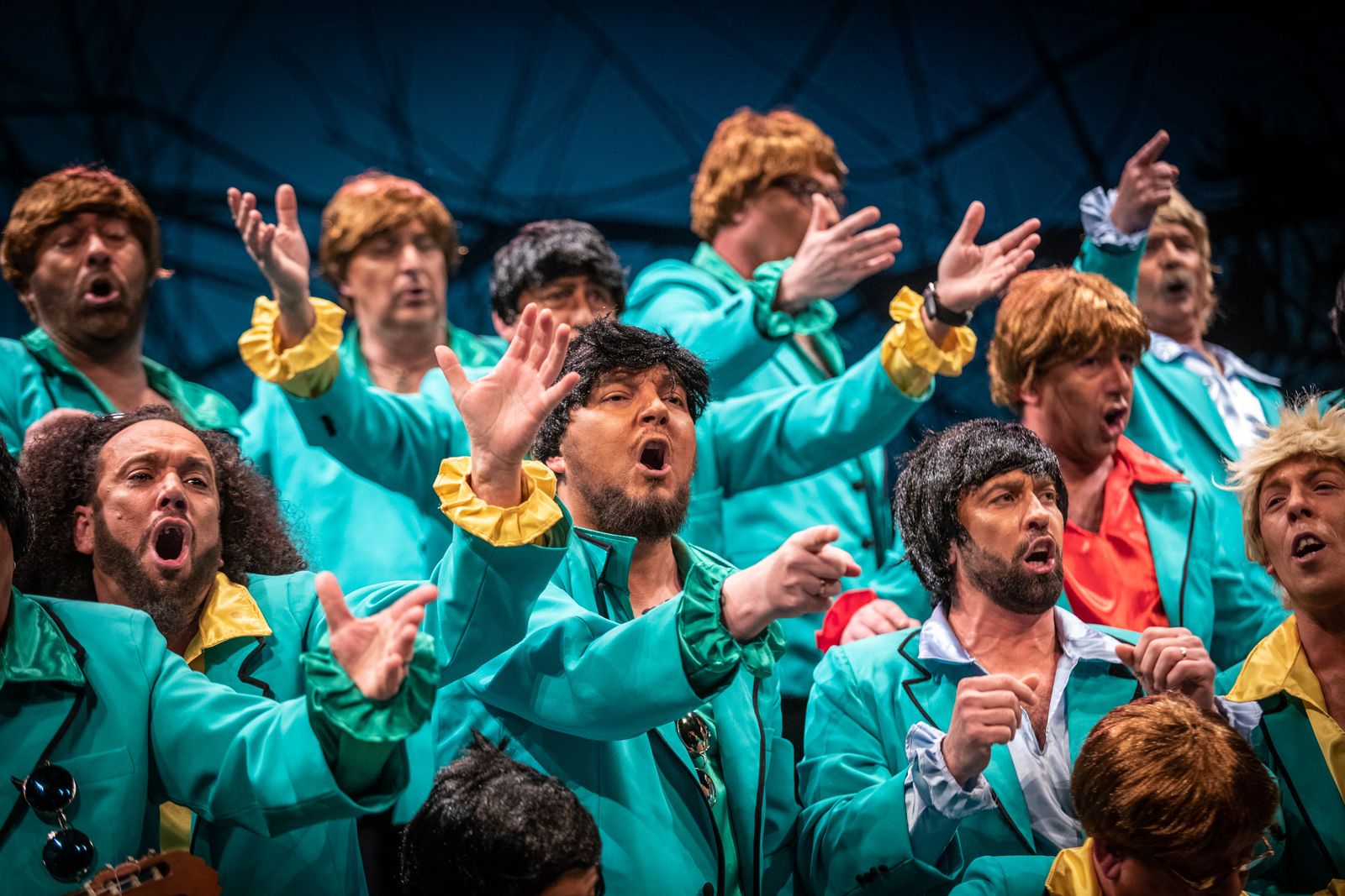 El coro 'Bravo por la música' fue el encargado de abrir la sesión