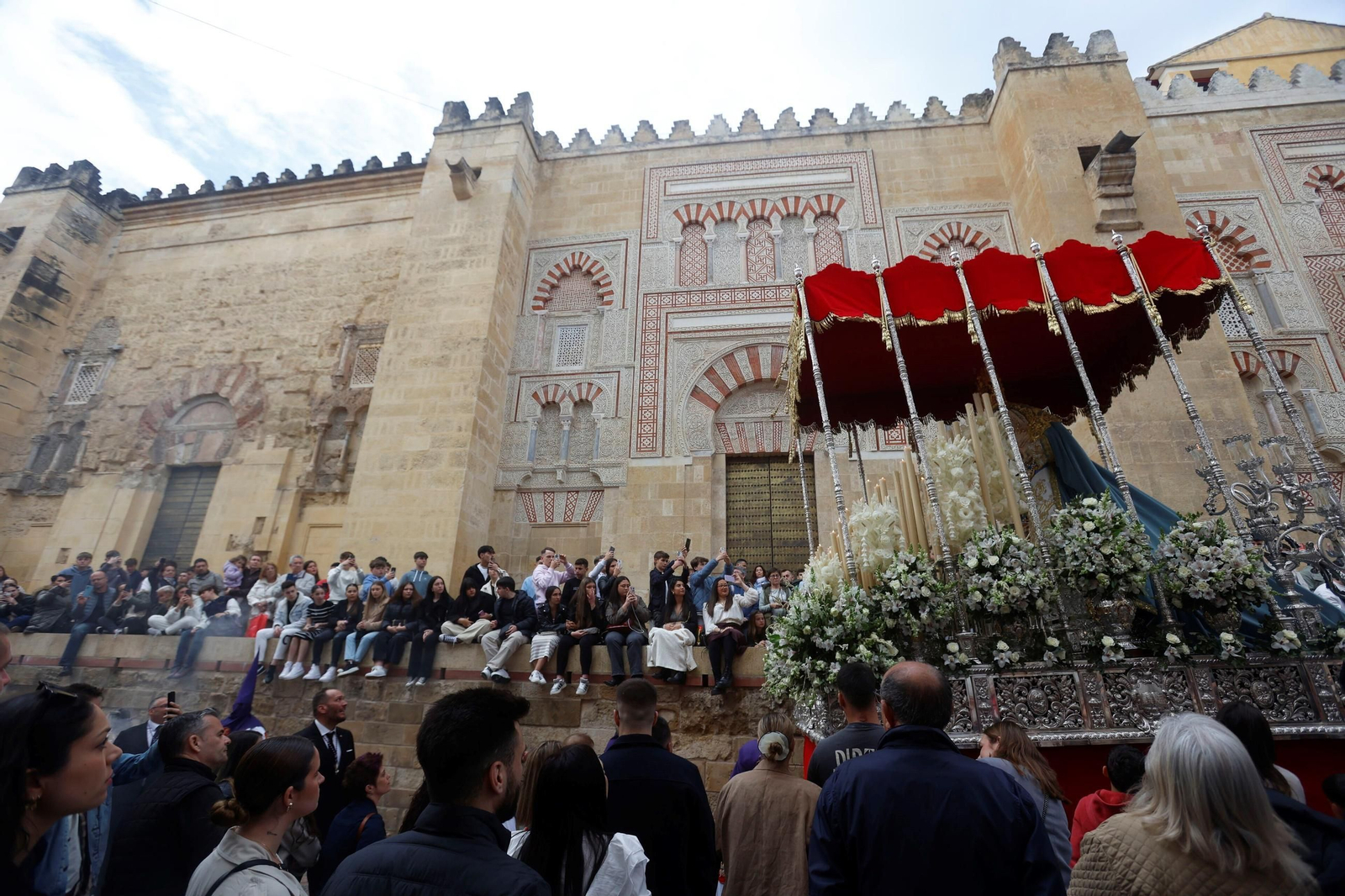 La procesión de la Agonía en este Martes Santo de Córdoba, en imágenes