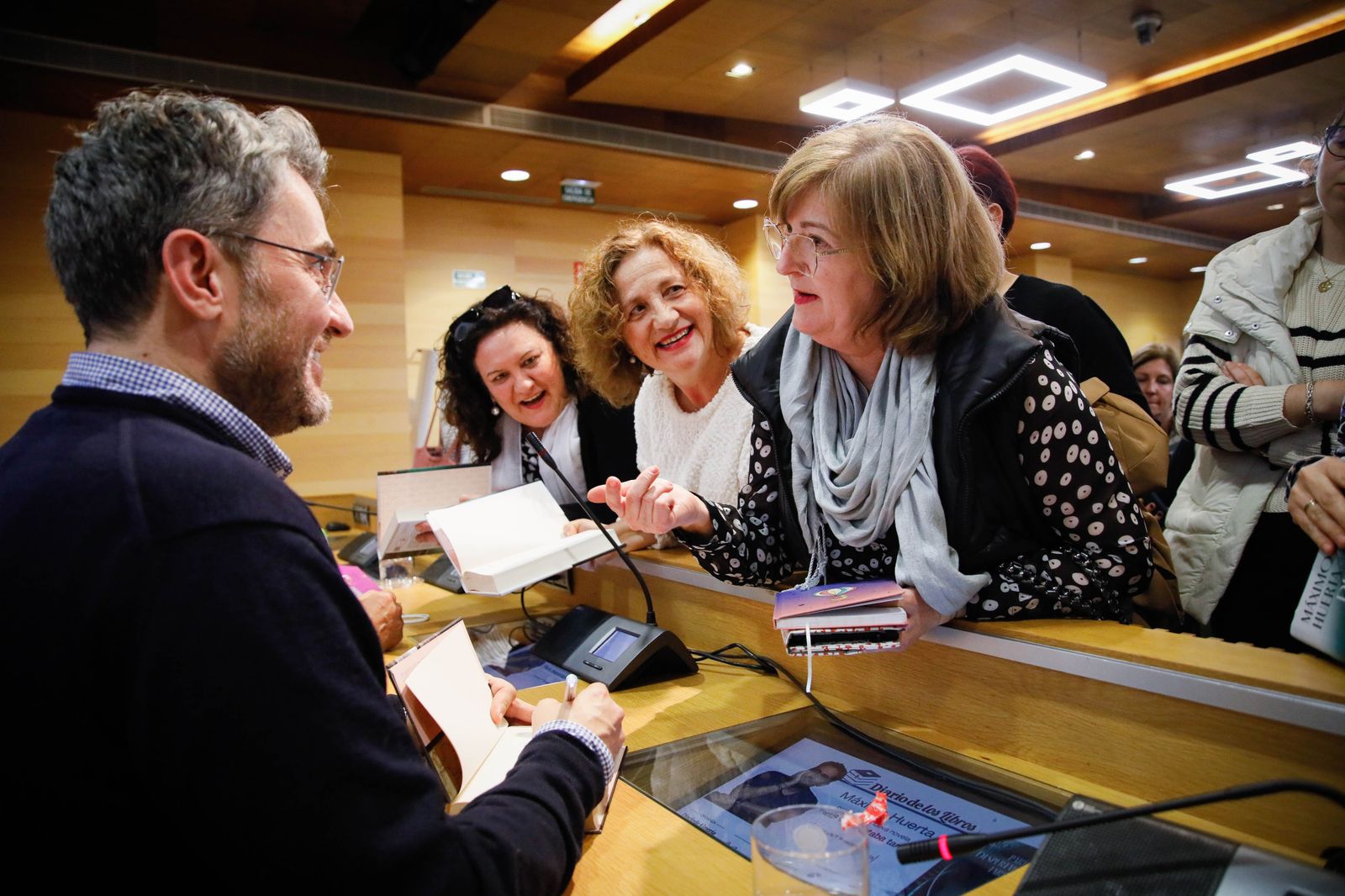 ¿Has estado en la presentación del libro de Máximo Huerta? Entra en la galería y buscate