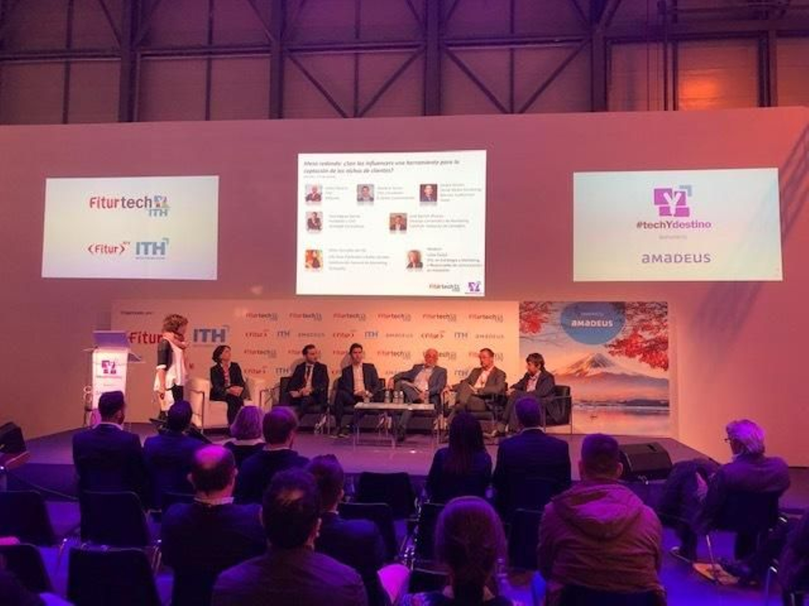 Un momento de la mesa redonda celebrada esta mañana en Fitur