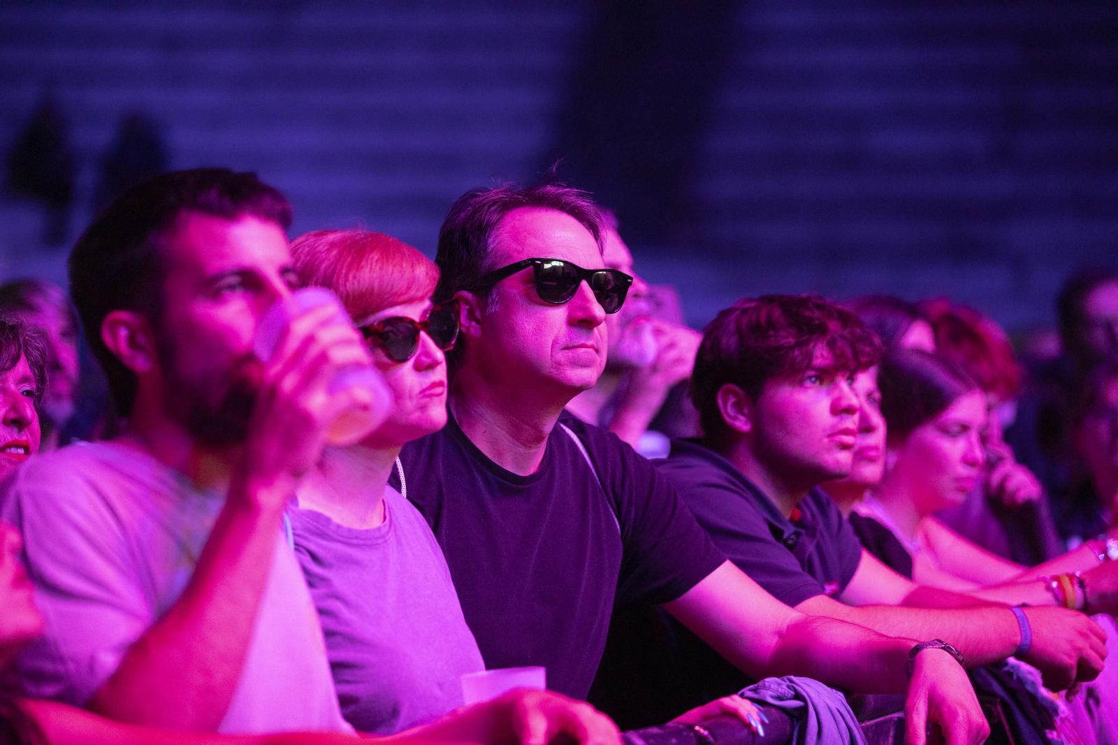 Los Planetas salen por la puerta grande de Granada