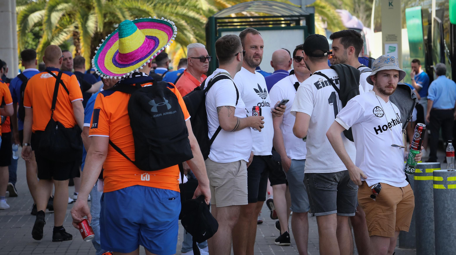 El Aeropuerto de Jerez recibe a hinchas de Glasgow Rangers y Eintracht Frankfurt