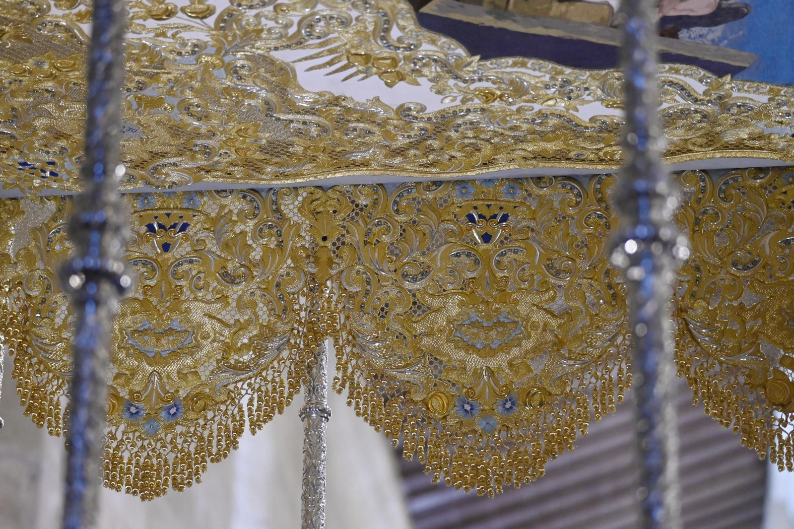 Las mejores imágenes del nuevo palio de la Virgen de la Alegría de Córdoba