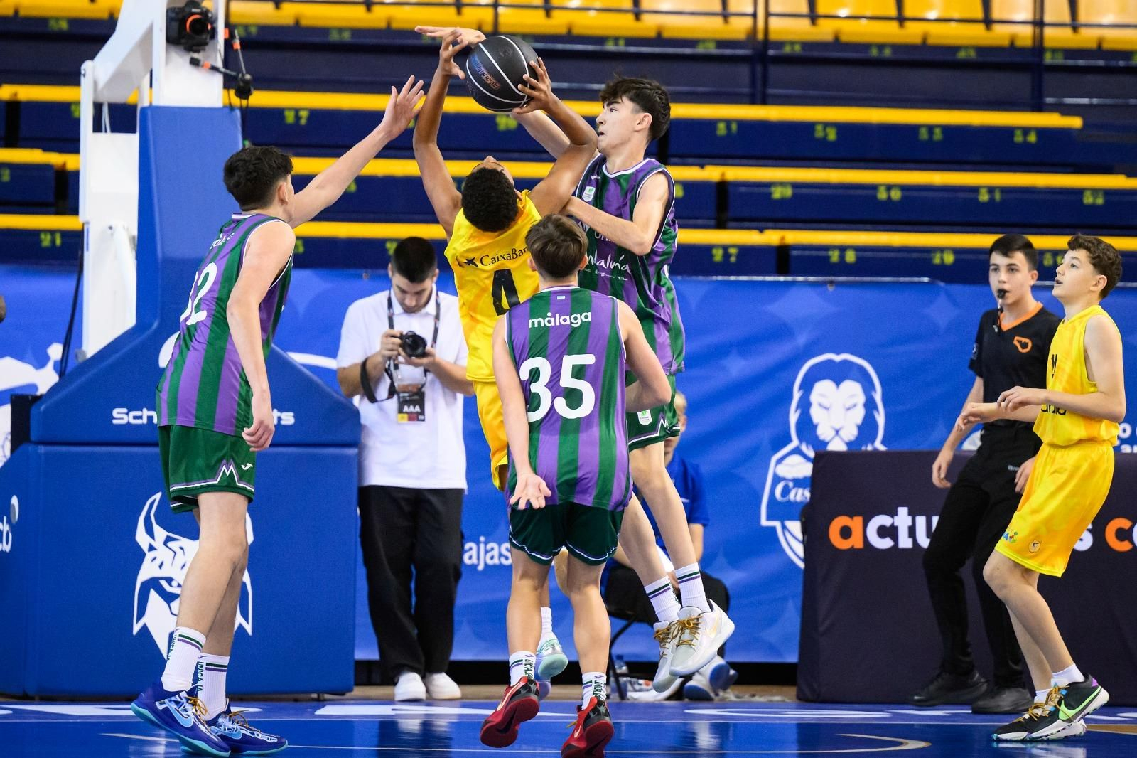 Un gran Unicaja bordea las semifinales en la Minicopa (94-86)