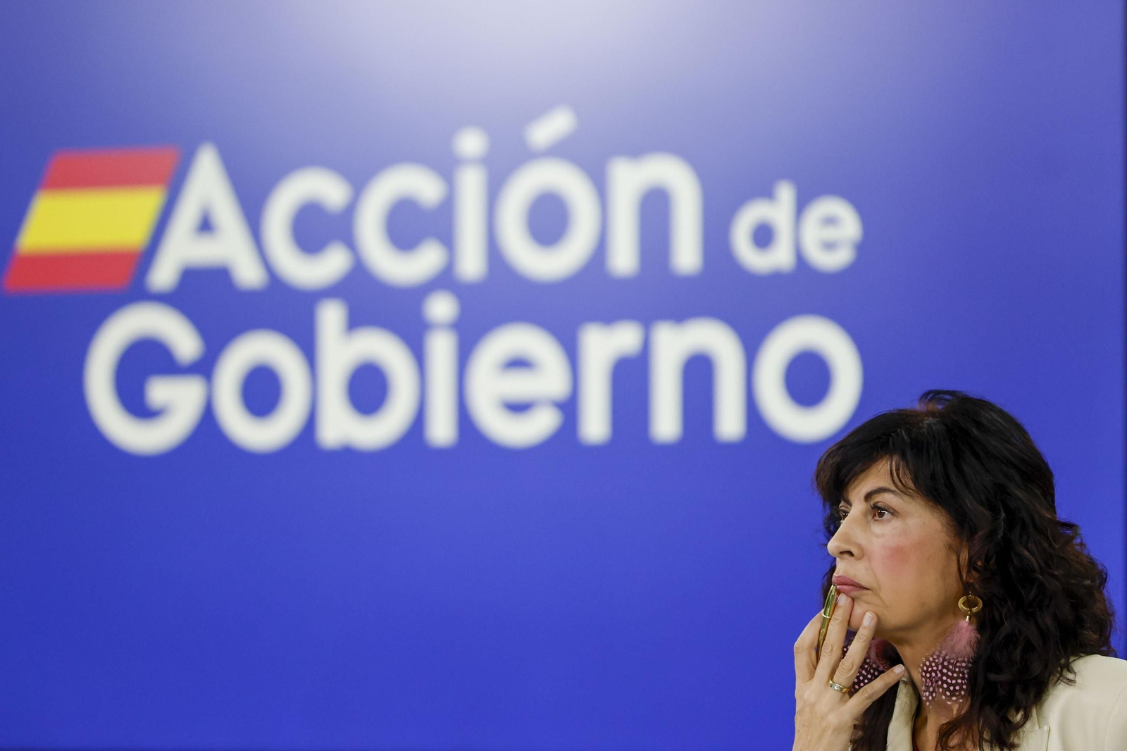 La ministra de Igualdad, Ana Redondo, tras el Consejo de Ministros de este martes.