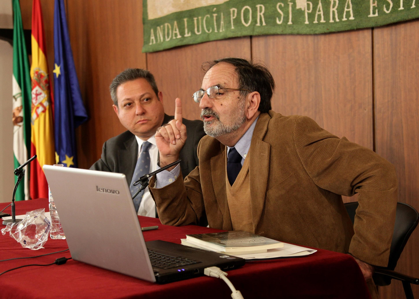 Plácido Fernández-Viagas Bartolomé en un acto en el Parlamento