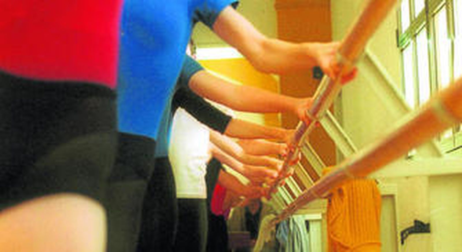 El baile forma parte de la programación de cursos propuesto por el Ayuntamiento de Almonte a sus vecinos.