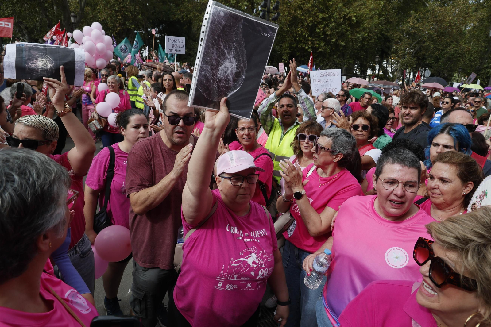 Las imágenes de la manifestación convocada por Amama