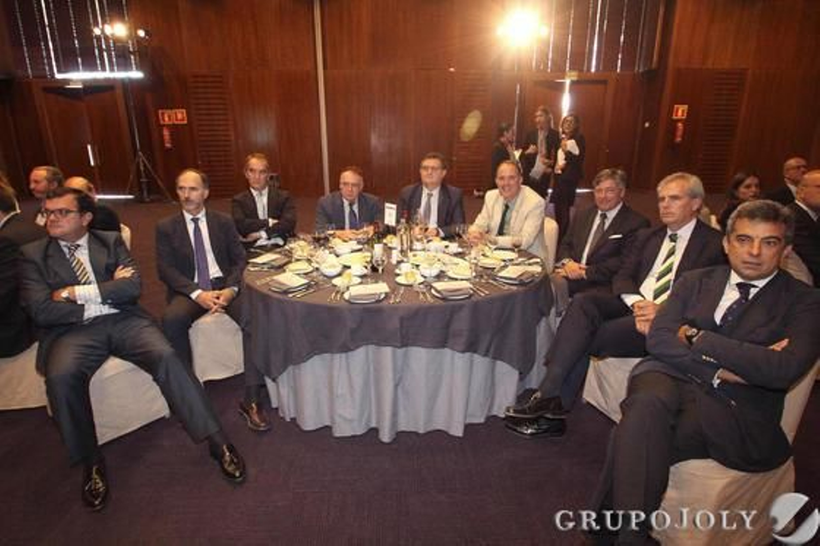 Jesús Borjabad, Alfredo Chávarri, José Luis García del Pueyo, Pablo Fernández, Juan Luis Villanueva, Luis Miguel Rufino, Rafael Salgueiro, Javier Martín y Nicolás Sierra. / Fotos: Juan Carlos Vázquez y Belén Vargas