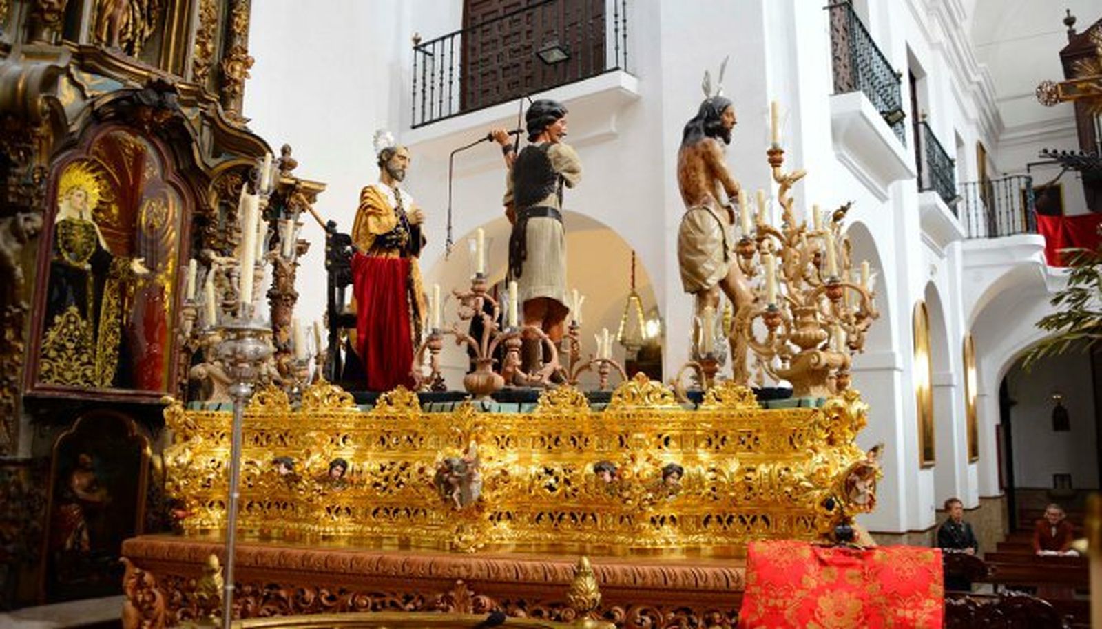 La imagen del San Pedro, situada ya en el misterio de Columna, que procesionará esta tarde de Martes Santo.
