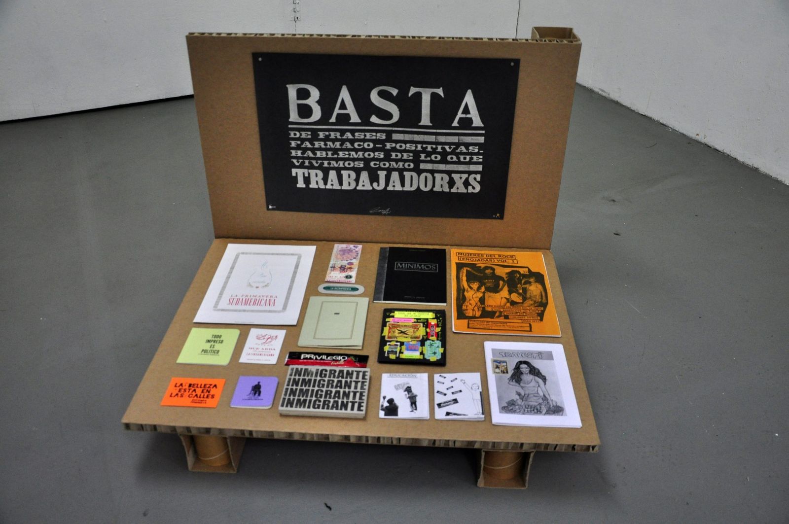 Obra del artista  Macaco Press.