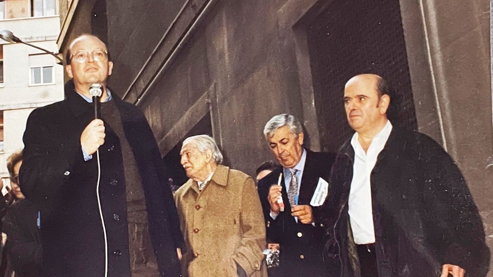 El alcalde Patricio González, Estecha, Villaverde y Juan Guerrero, en 1993.