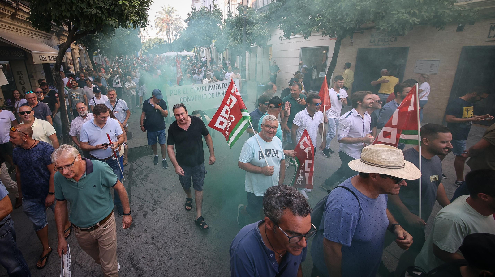 Manifestación de trabajadores de la Vid para pedir un convenio digno