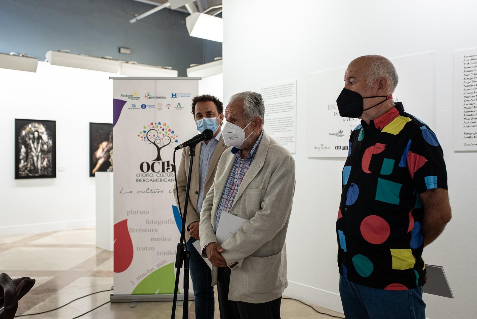 La inauguración de la exposición 'Escultura liberada. Intérpretes de la materia con Venus Petróleo' en imágenes