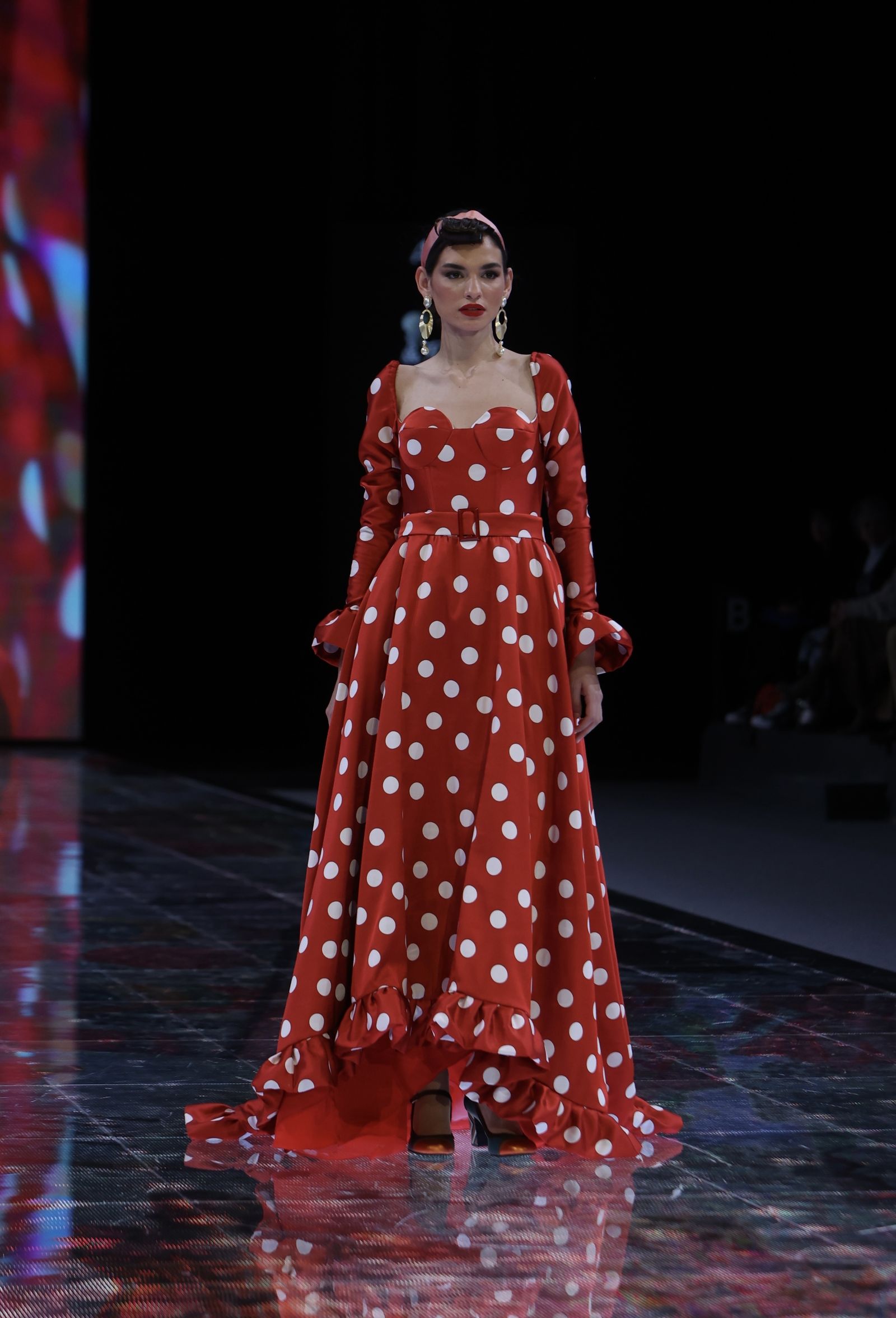 Desfile de Carmen  Latorre en SIMOF DE 2024, todas las fotos