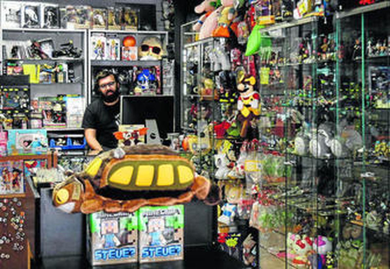 Zerouno es una tienda de cómics, regentada por Alejandro Sánchez, que antes estaba por el Portillo.
