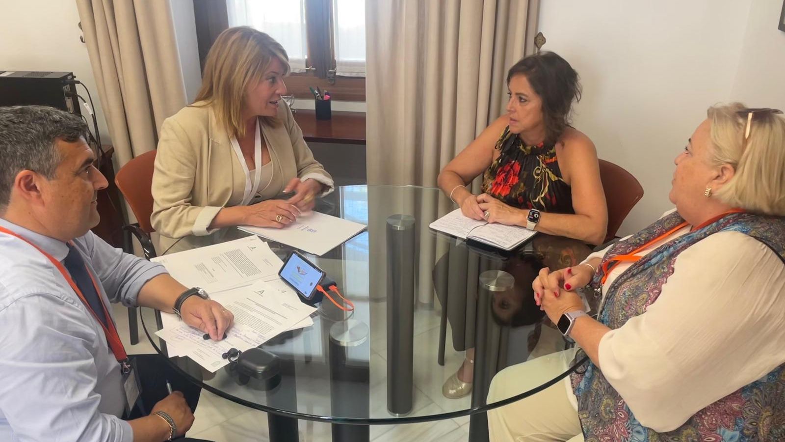 Reunión entre el Ayuntamiento de Huelva y Consejería de Salud Reunión entre el Ayuntamiento de Huelva y Consejería de Salud