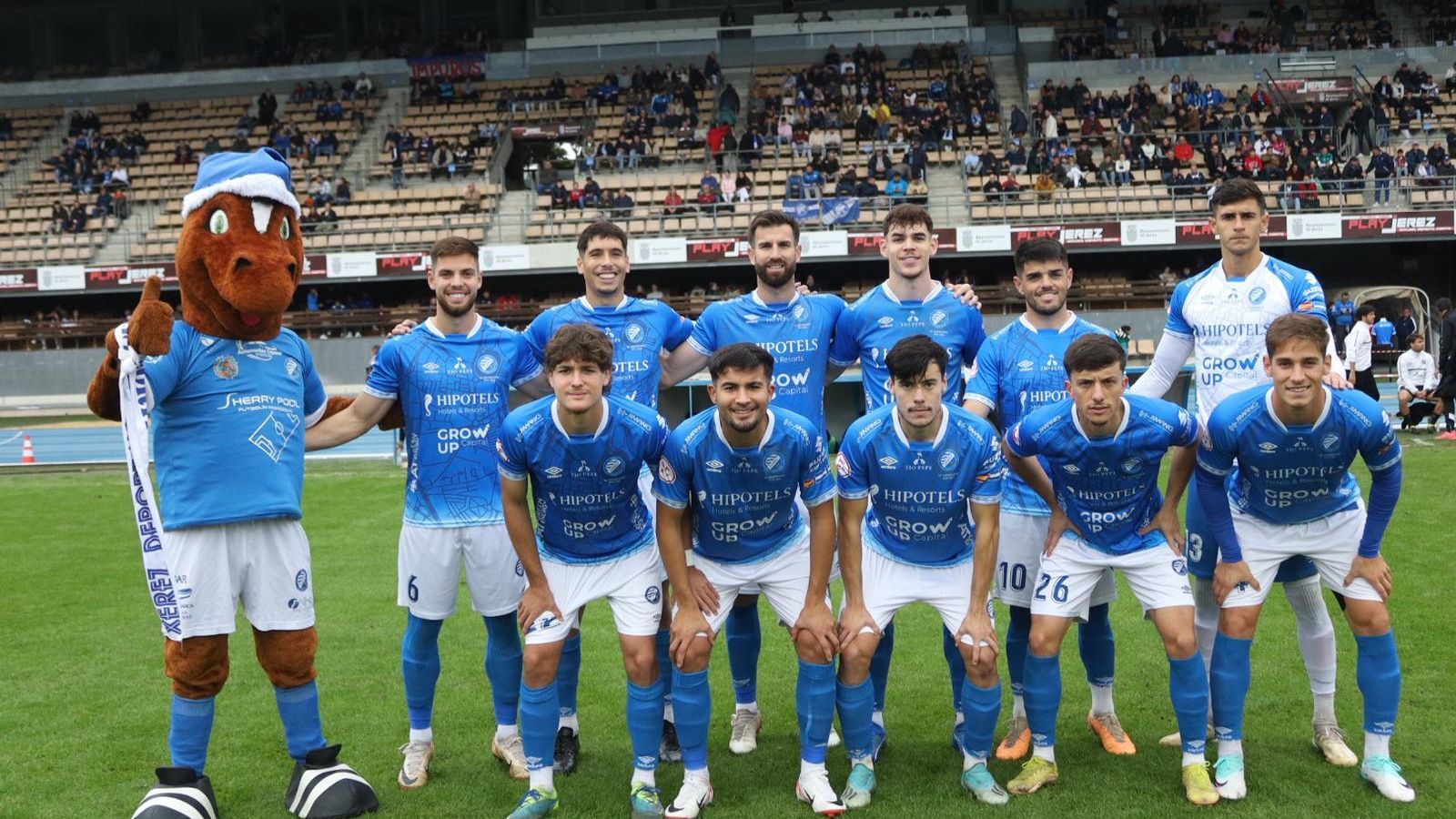 Once inical del Xerez FFC en Chapín frente al Cartaya.