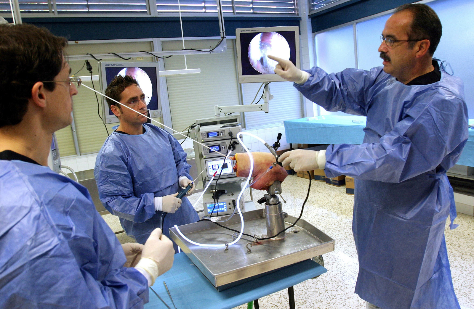 Salud suspende las prácticas de los alumnos de Enfermería y Medicina de Granada por temor al coronavirus