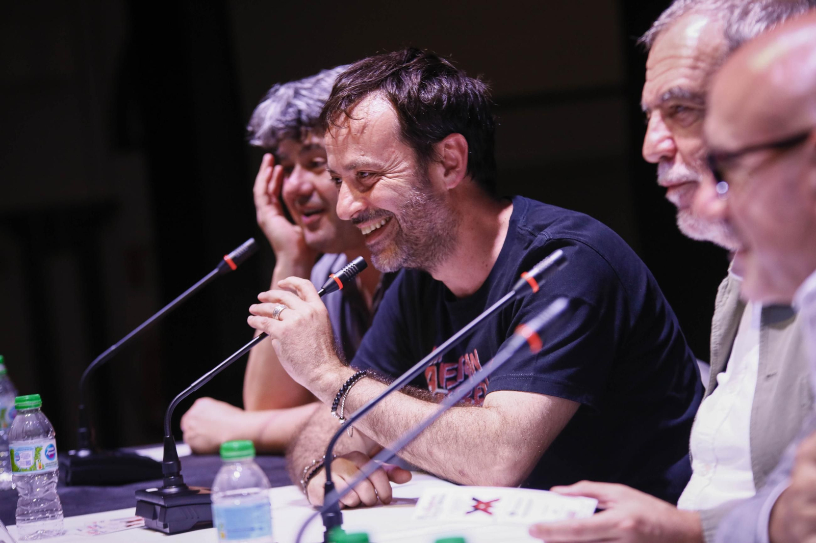 Las imágenes de la presentación del libro "El Clan" de Carmen Mola en Mojácar