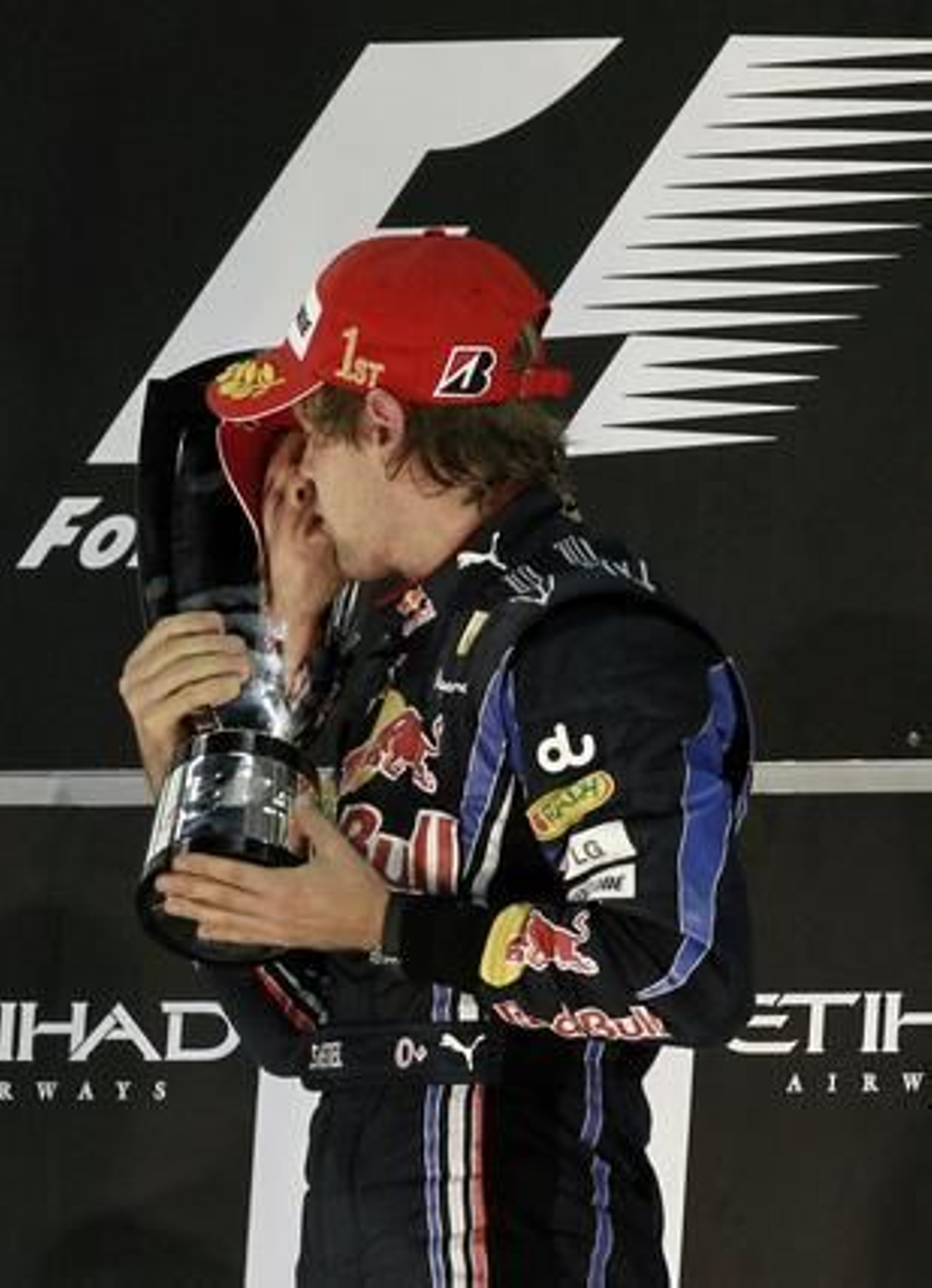 Sebastian Vettel celebra en Abu Dhabi su título mundial.

Foto: Reuters