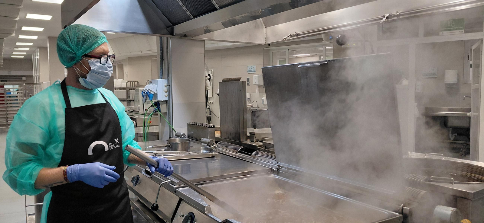 El Chef Daniel del Toro ha confeccionado un menú para los pacientes del Virgen de la Macarena El Chef Daniel del Toro ha confeccionado un menú para los pacientes del Virgen de la Macarena