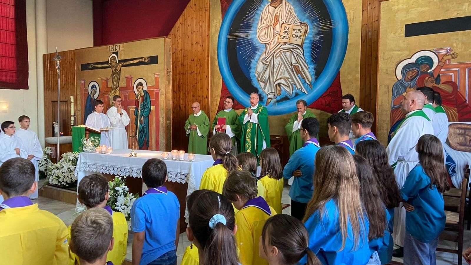 Imagen de la toma de posesión  del sacerdote Pablo Gómez en La Granja.