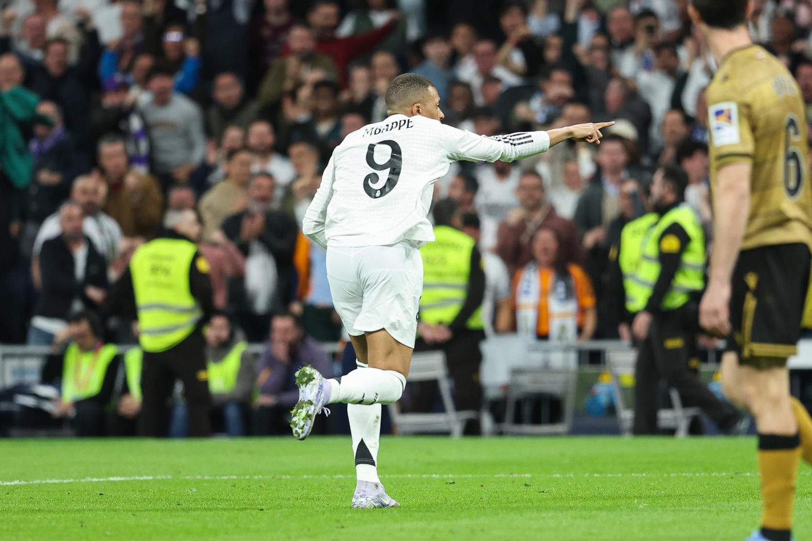 Las fotos del Real Madrid - Real Sociedad camino del Estadio de la Cartuja