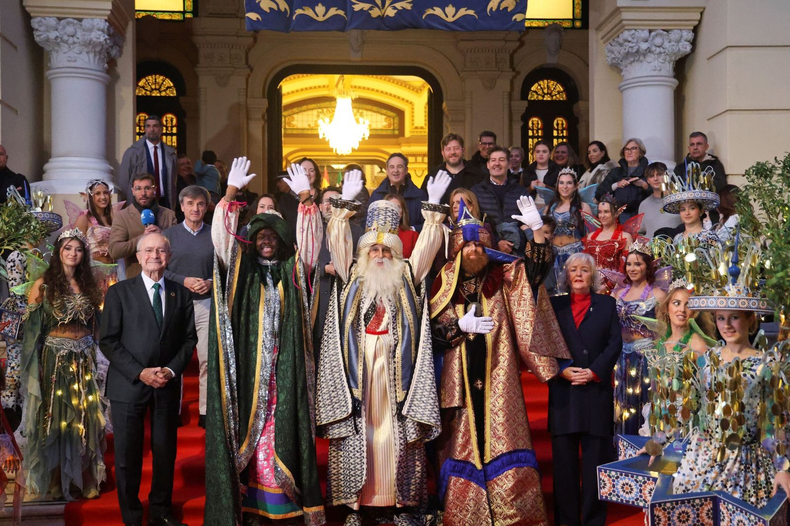 Los Reyes Magos llenan Málaga de ilusión tras la lluvia