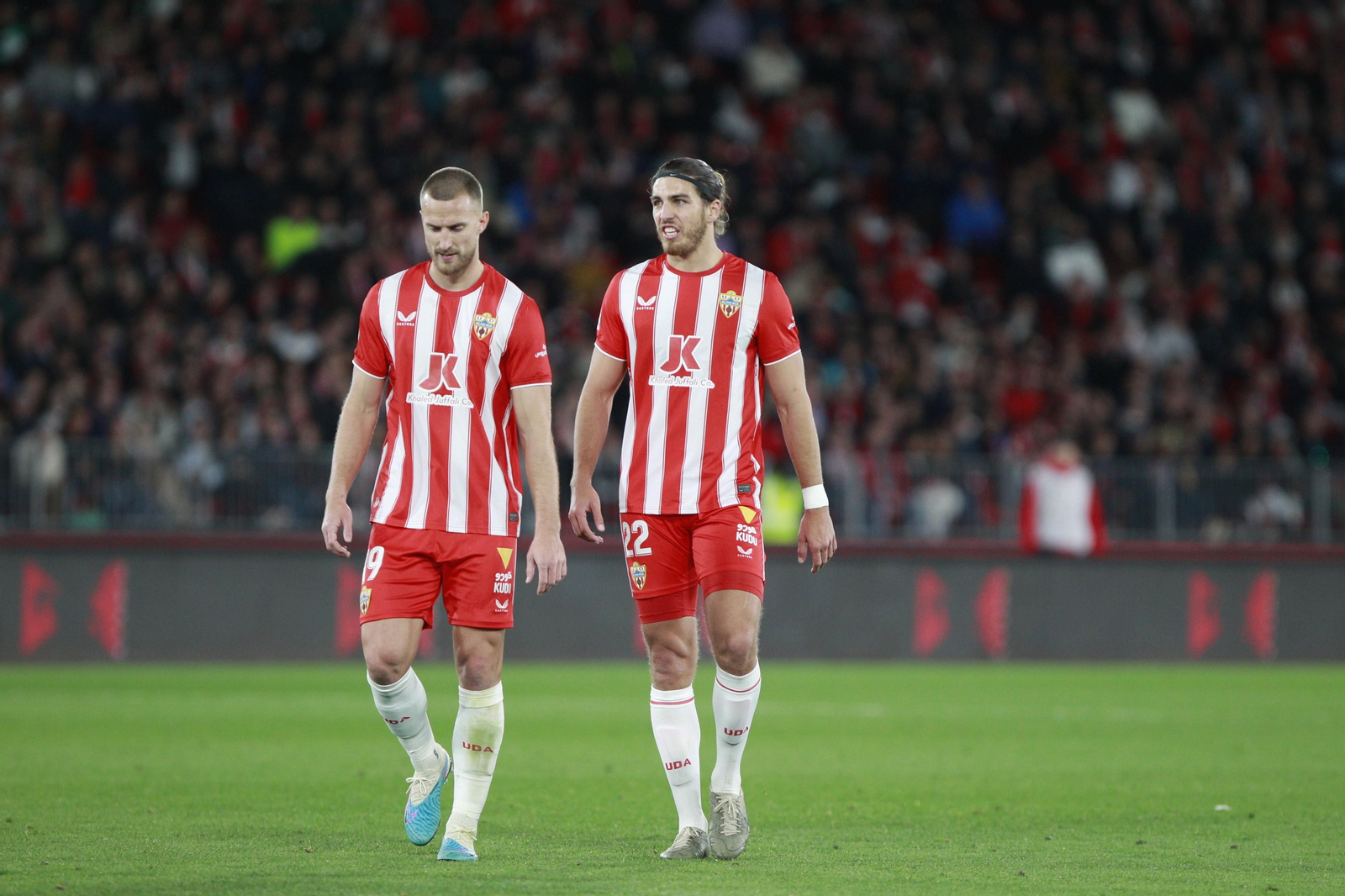Imágenes de la victoria de la U.D. Almería ante el F.C. Barcelona