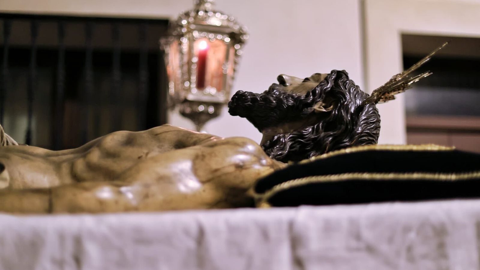 El Cristo Yacente durante su Vía Crucis