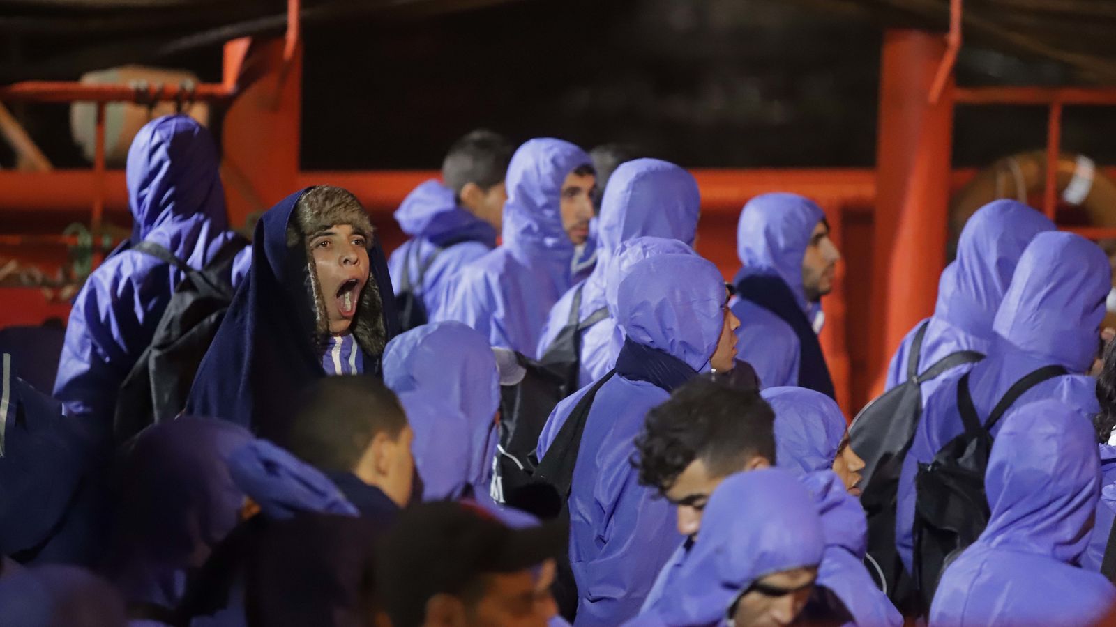 Imágenes de los 85 migrantes rescatados