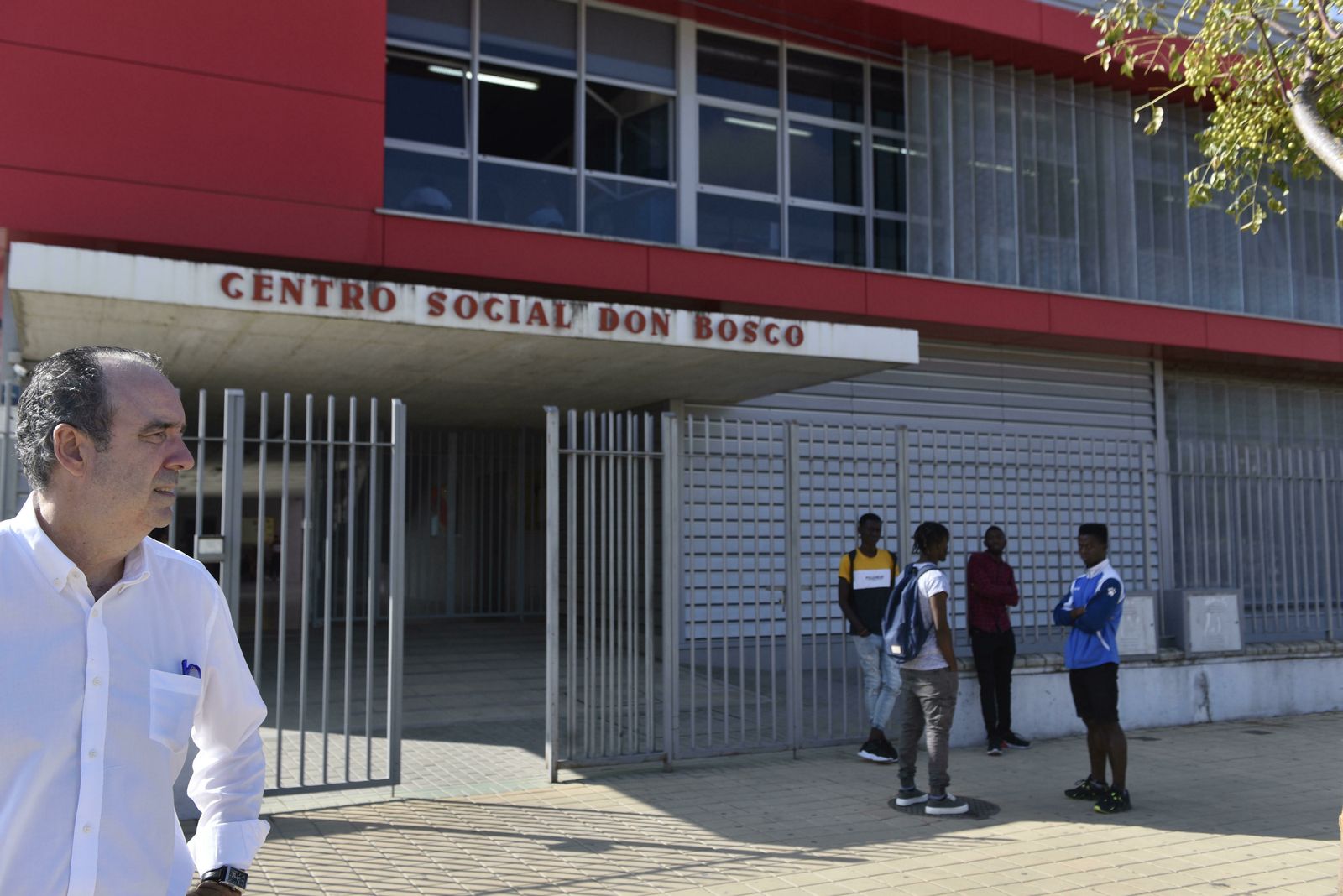 Jaime Bretón, en la puerta del centro social Don Bosco.