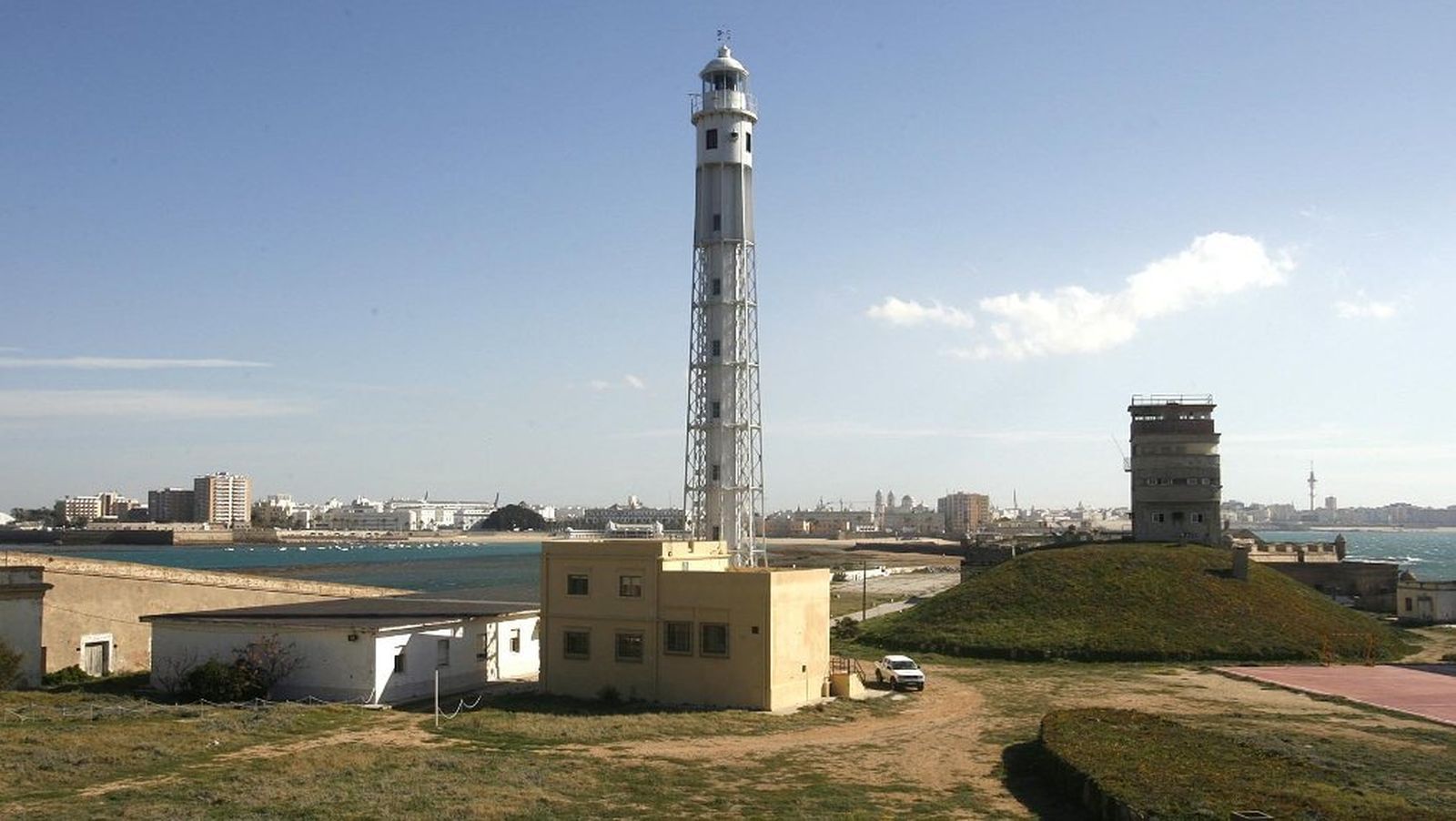 Faro del Castillo de San Sebastián