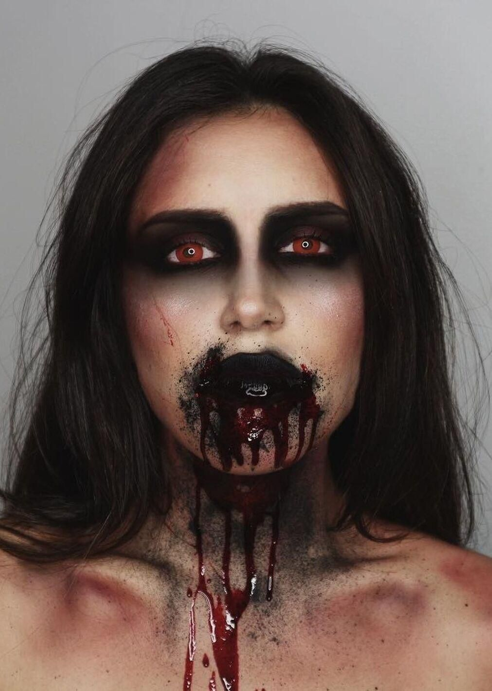 Inspiración para maquillaje sangriento, de @anabel.mua